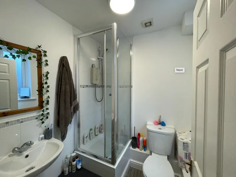 4 bed // All Ensuite House // July 2026 - Image 8